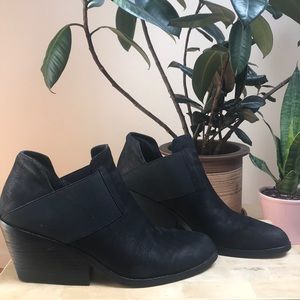 Eileen Fisher booties